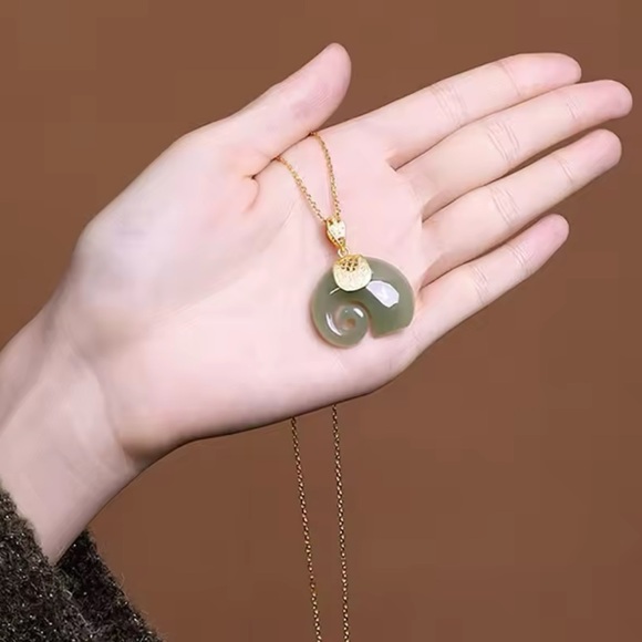 Natural Silk Jade Stone Elephant Pendant Stainless Steel. NWT - Picture 7 of 8